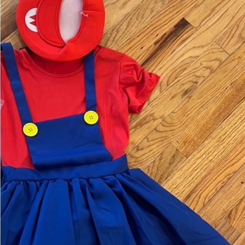 Super Mario women’s 2pc Costume